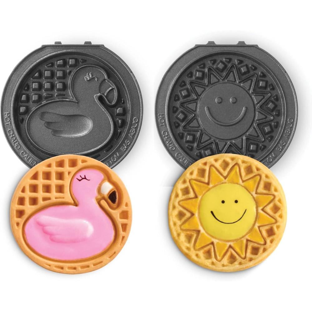 image:imagePeanuts x Dash MultiMaker Mini 2pc Plate Pack Snoopy with Heart amp Charlie Brown with HeartFlamingo  Sun