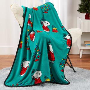 Peanuts® Snoopy Cozy Throw 60 in x 70 in – Soft Cozy Plush for Couch, Bed & Travel, Valentine’s Day Design, Collectible Gift (Officially Licensed Product) by Franco Collectibles®(Peanuts – Chilly Today)