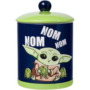Silver Buffalo Peanuts Squad Featuring Charlie Brown, Snoopy, Schroeder, Lucy, Linus, Sally, Pigpen, Woodstock, and Franklin Glass Cookie Snack Candy Jar with Lid (Small)(The Mandalorian Baby Yoda Nom Nom Small (Ceramic))